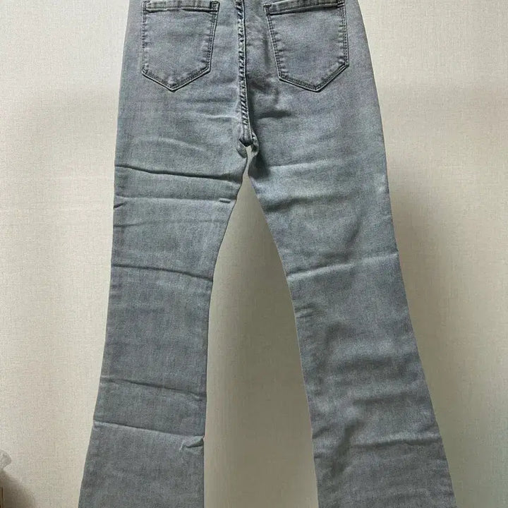 [BUNJANG] Unbranded Stretch Bootcut Jeans / (새상품) 연청 스판 부츠컷 청바지