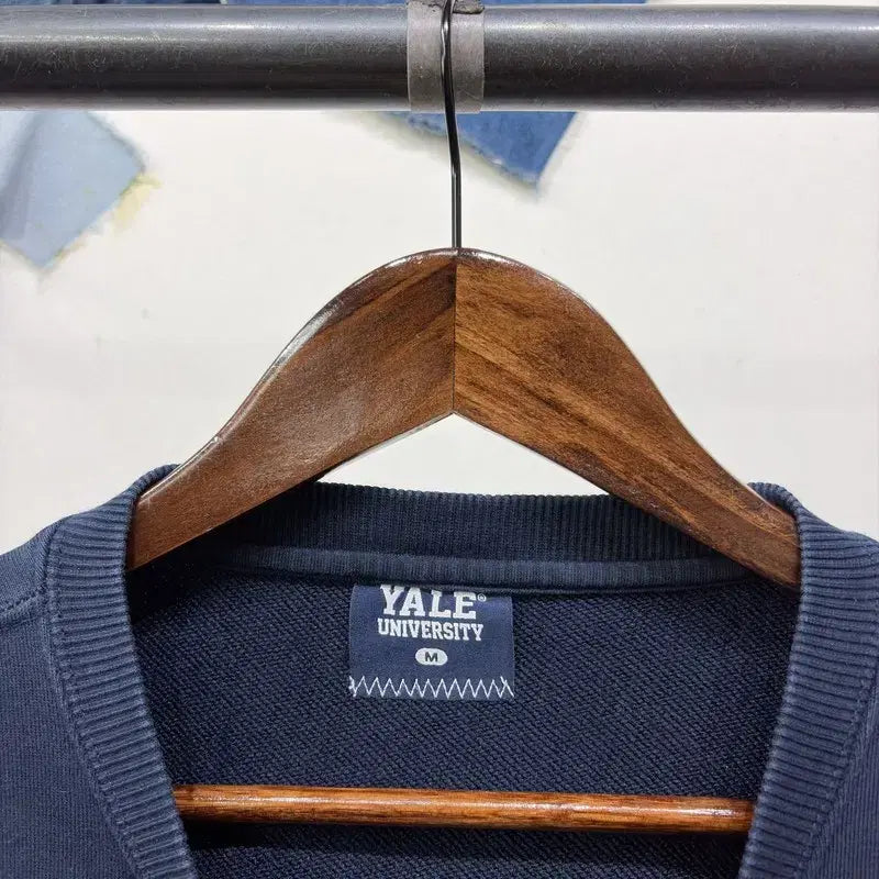 [BUNJANG] Yale Casual Street Big Printing Sweatshirt / (105) 예일 캐주얼 스트릿 빅프린팅 맨투맨 긴팔티