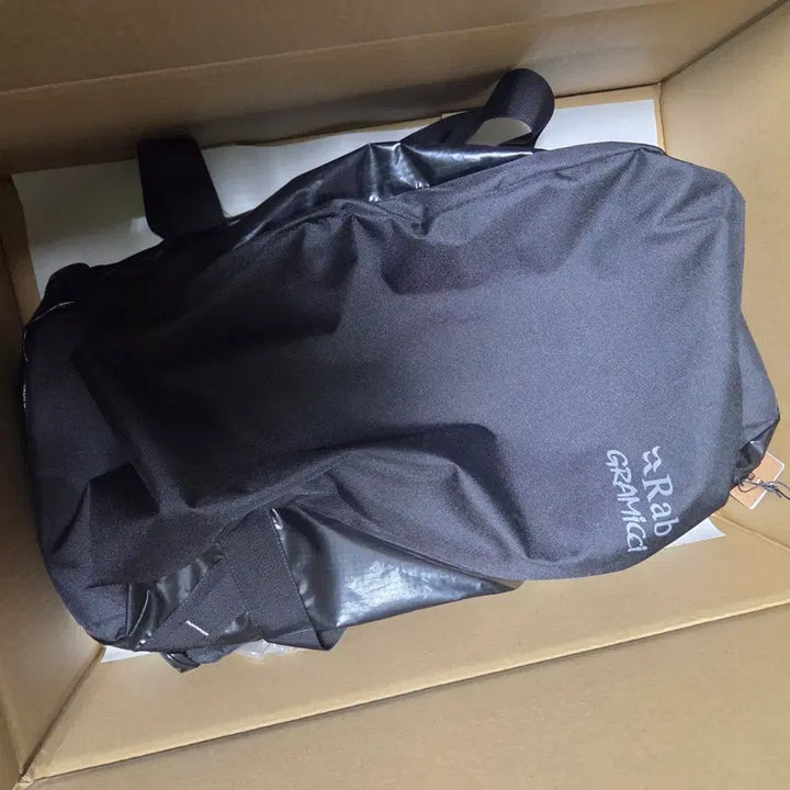 [SOLD OUT] Rab 그라미치 Expedition Kitbag 30L 블랙