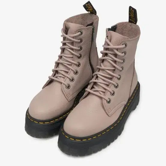[BUNJANG] Dr. Martens Jadon III Vintage Taupe Boots / 닥터마틴 제이든 III 빈티지 토프 240