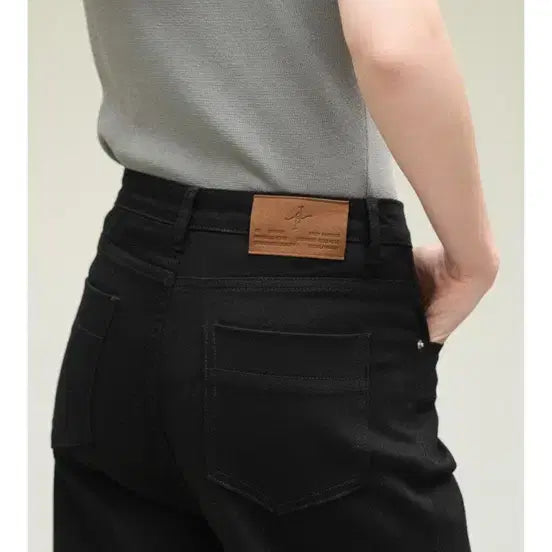 [BUNJANG] Prep for the Order Fenn Curved Leg Jeans - Black / [새상품] 프렙포더 Fenn curved leg jeans 블랙