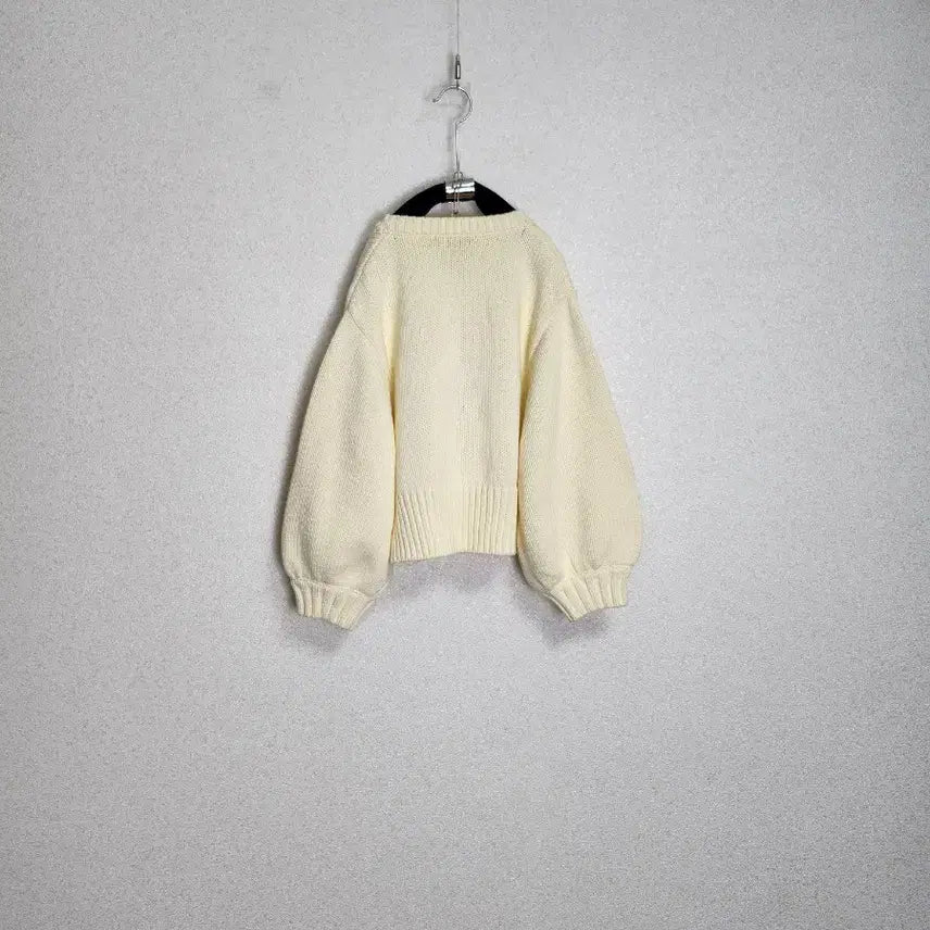 [BUNJANG] ZARA Pearl Button Volume Sleeve Cropped Cardigan / 자라 보석단추 볼륨소매 가디건66
