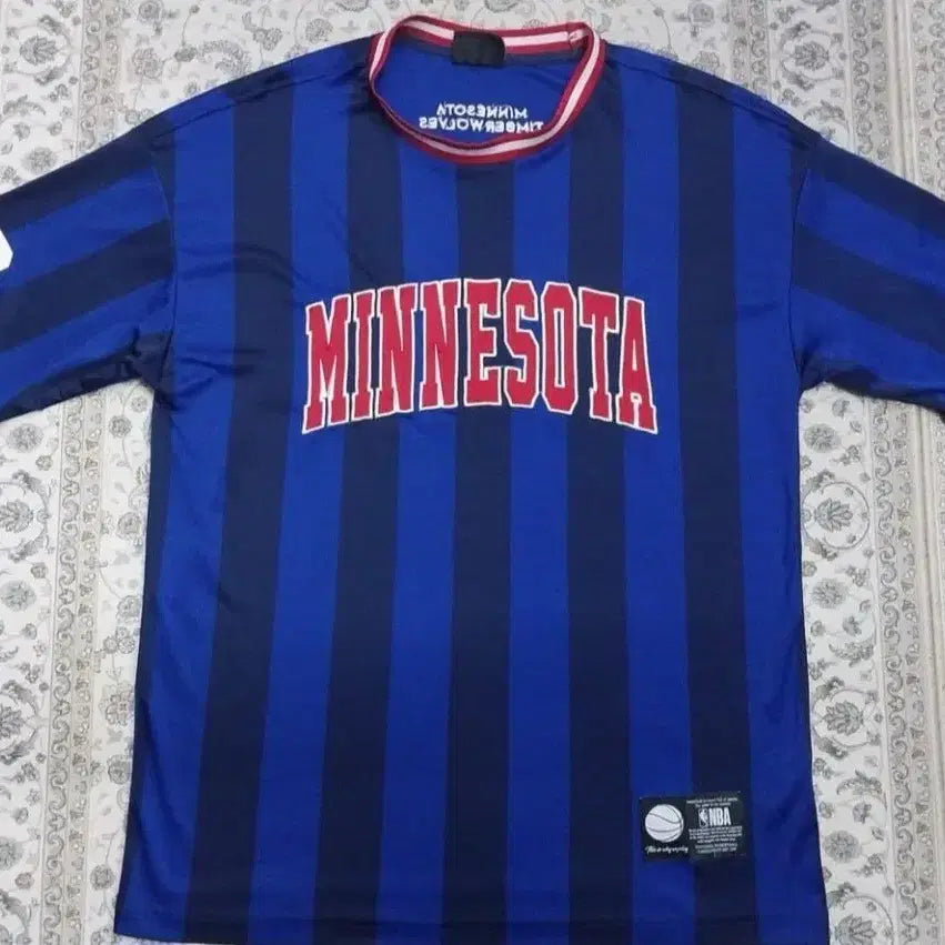 [BUNJANG] NBA Minnesota Stripe T-shirt / NBA 미네소타 스트라이프 반팔 티셔츠 M
