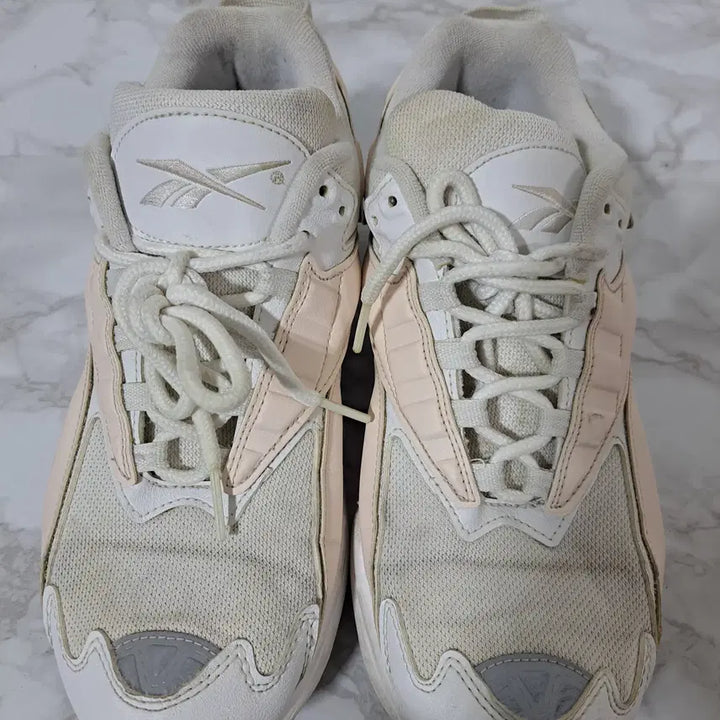[SOLD OUT] 리복 여성 운동화 250 (신1279)