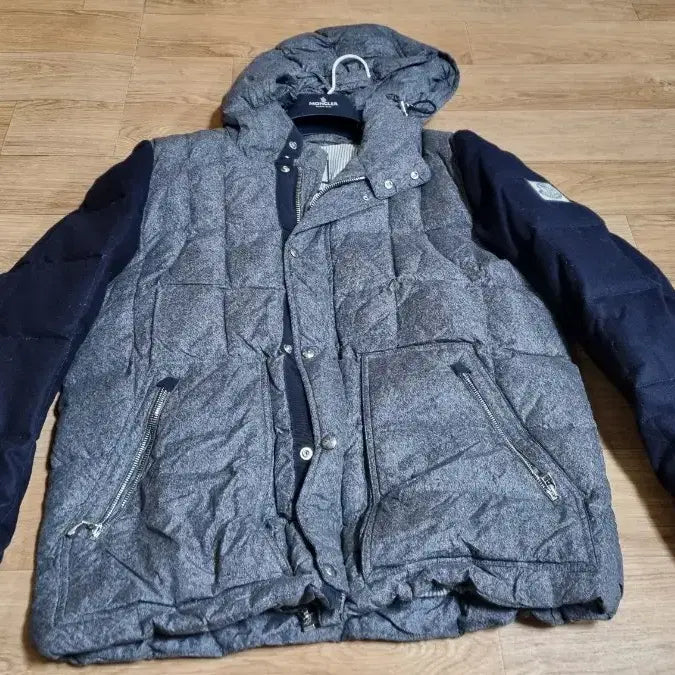 [BUNJANG] Moncler Gamma Blue Wool Down Padded Jacket / 몽끌레어 감마블루 울다운 패딩105