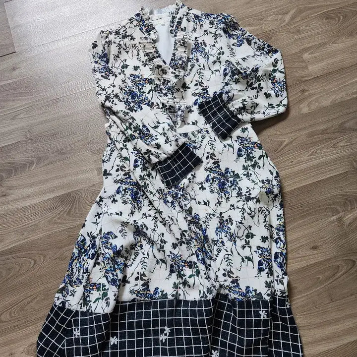 [BUNJANG] G-cut Floral Pattern Long Dress (M) / G-cut.  플라워 패턴 롱 원피스. M