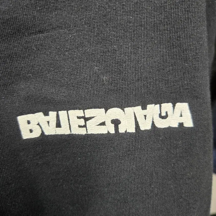 [BUNJANG] Balenciaga Turn Logo Embroidered Hoodie Zip-Up Size 1 / 발렌시아가 턴로고 자수 후드집업 1사이즈