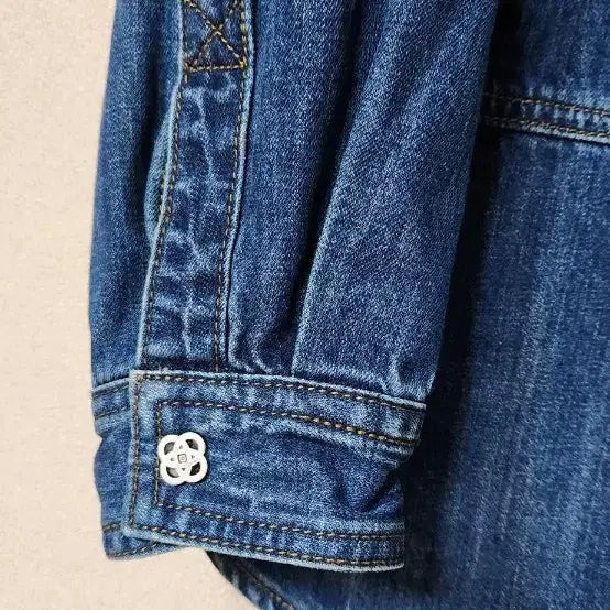 [BUNJANG] Olivia Hassler Denim Jacket Shirt / 올리비아하슬러 데님 자켓형 셔츠