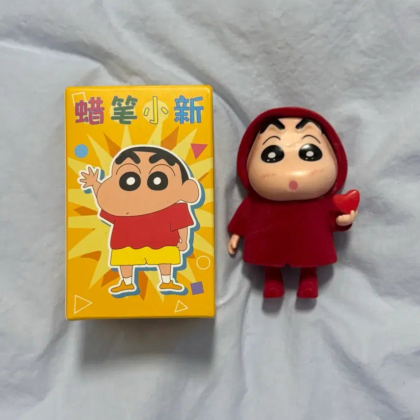 [BUNJANG] Crayon Shin-chan Raincoat Velvet Heart Figure / (새상품) 짱구 우비 벨벳 하트 피규어