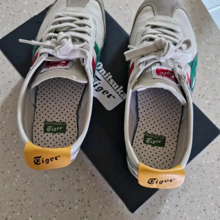 [SOLD OUT] 오니츠카타이거 멕시코66  245