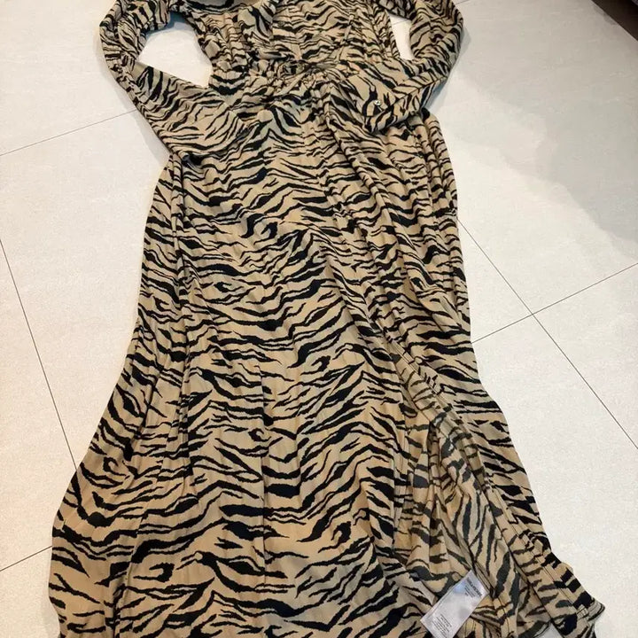 [BUNJANG] ZADIG &amp; VOLTAIRE Radial Tiger Print Maxi Dress / 쟈딕앤볼테르 Radial 타이거 프린트 맥시 드레스