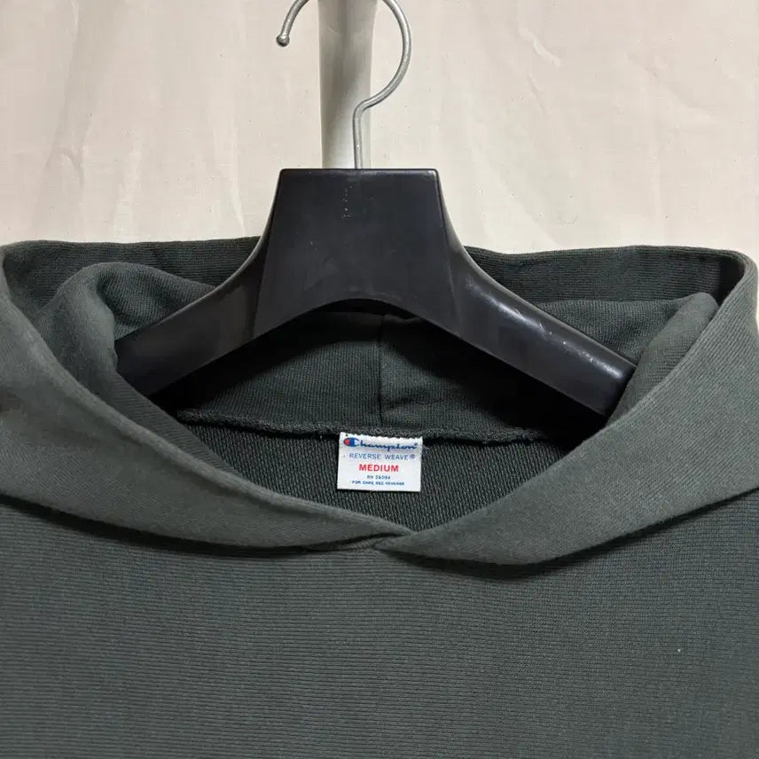 [BUNJANG] Champion Reverse Weave Loose Fit Logo Hoodie Olive M / 챔피온 리버스위브 루즈핏 로고 후드티 / 올리브, M