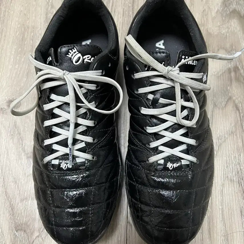 [BUNJANG] Athleta O-Rei A005 Futsal Shoes / 아슬레타 오레이 a005 풋살화 240mm 판매합니다