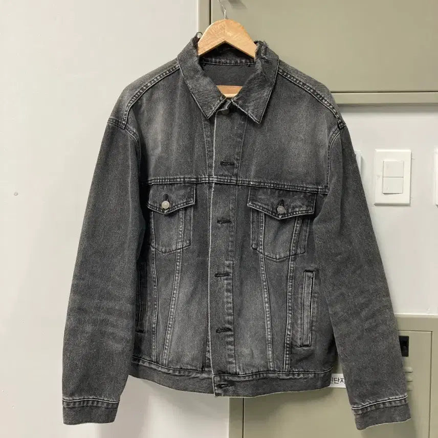 [BUNJANG] Balenciaga Back Logo Black Denim Jacket / 백화점판 발렌시아가 백로고 흑청 데님 자켓 36