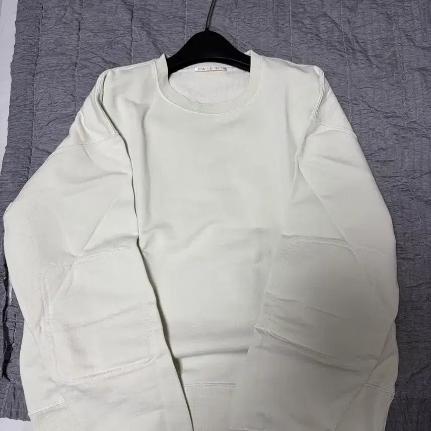 [SOLD OUT] 아워레가시 패치 맨투맨 48