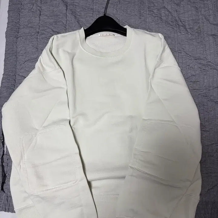 [SOLD OUT] 아워레가시 패치 맨투맨 48