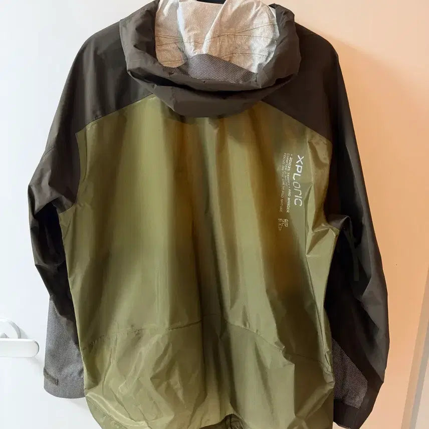[BUNJANG] And Wander x Adidas Terrex Rain Coat / 앤드 원더 x 아디다스 테렉스 콜라보 레인 코트 카키 L