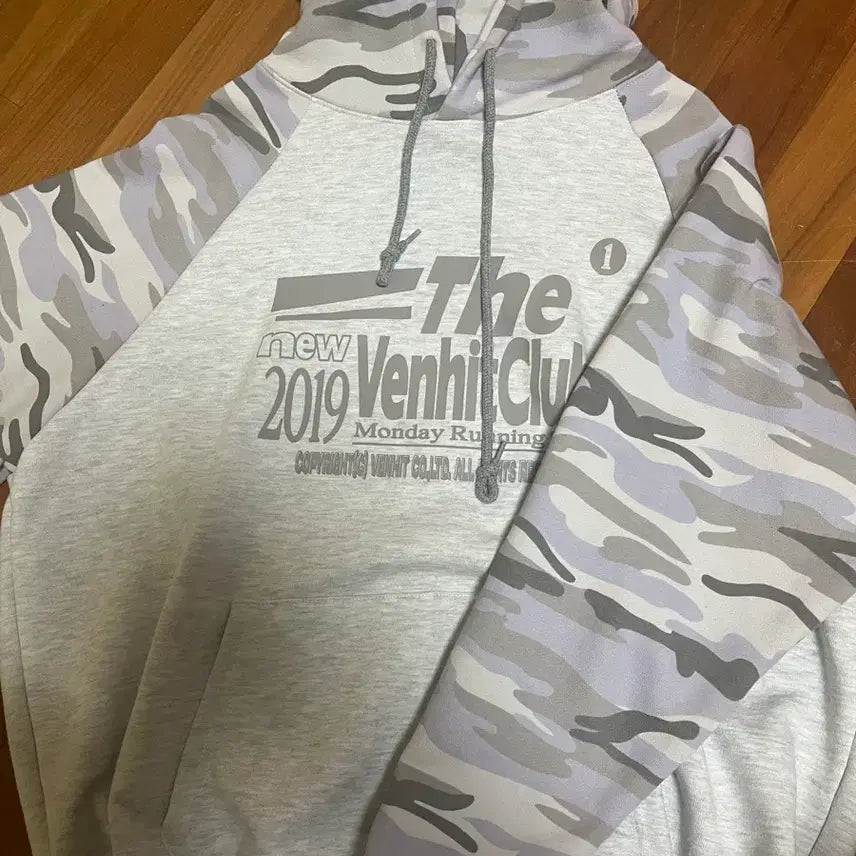 [BUNJANG] Benhit Club Camo Hoodie / 벤힛클럽 카모후드