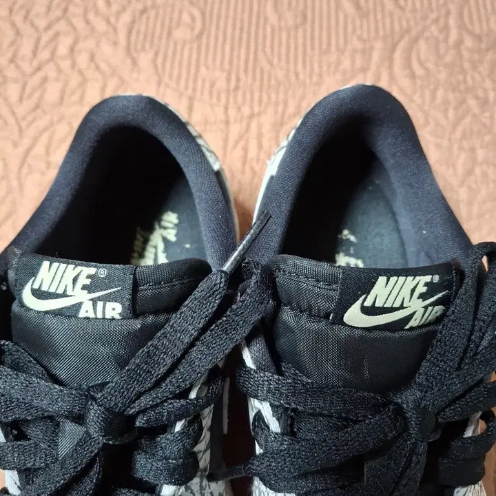 [BUNJANG] Nike Air Jordan 1 Low Black Cement Sneakers / 235 나이키 조던 1 로우 블랙 시멘트 운동화 [0389A]