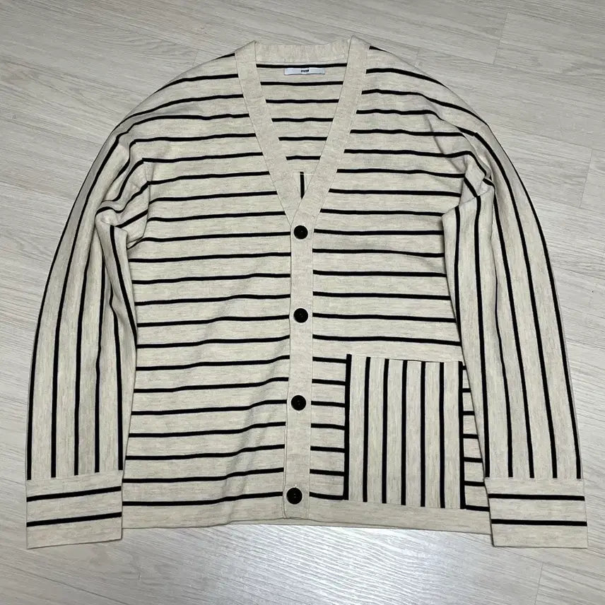 [BUNJANG] SYSTEM Stripe Cardigan 100 / SYSTEM시스템 스트라이프 가디건 100