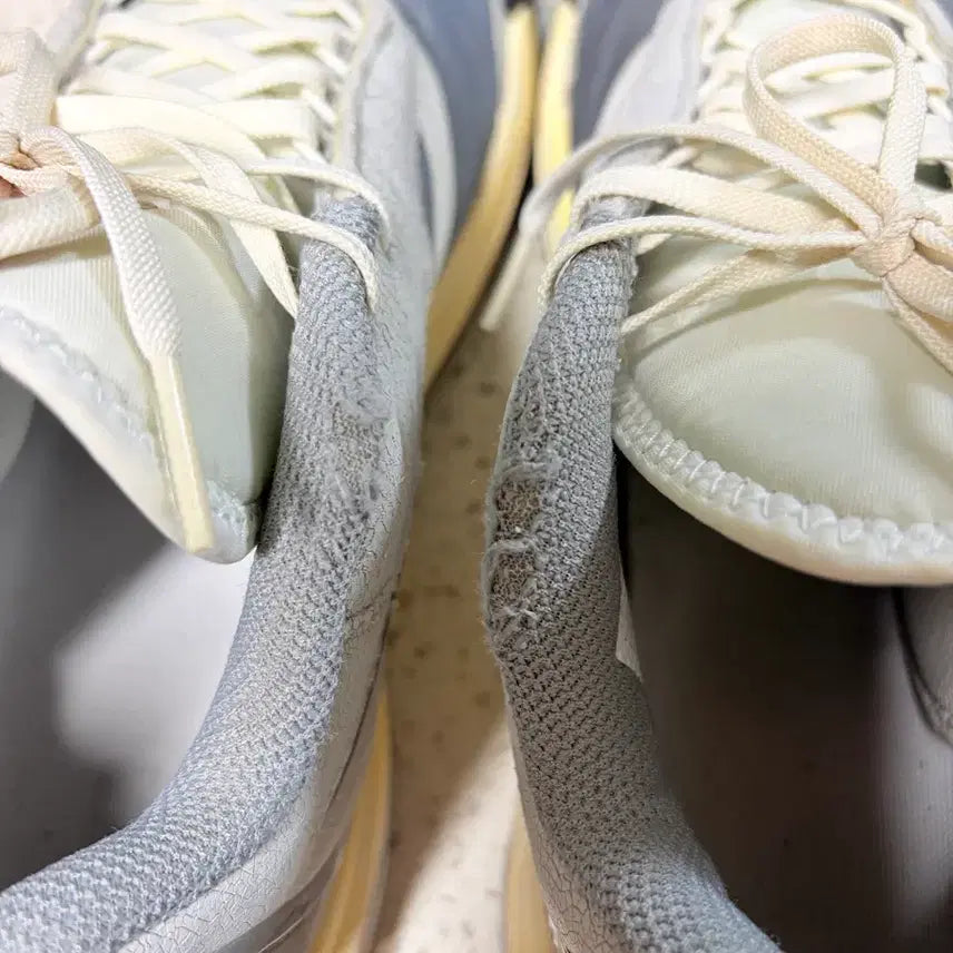 [BUNJANG] New Balance Kawhi 4 Gray Day Sneakers / 뉴발란스 카와이 4 그레이데이 D 275