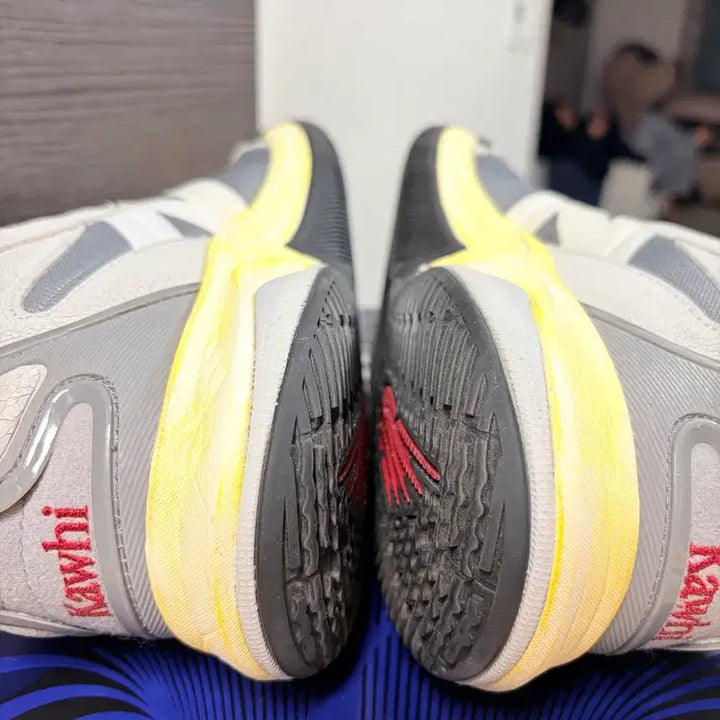 [BUNJANG] New Balance Kawhi 4 Gray Day Sneakers / 뉴발란스 카와이 4 그레이데이 D 275