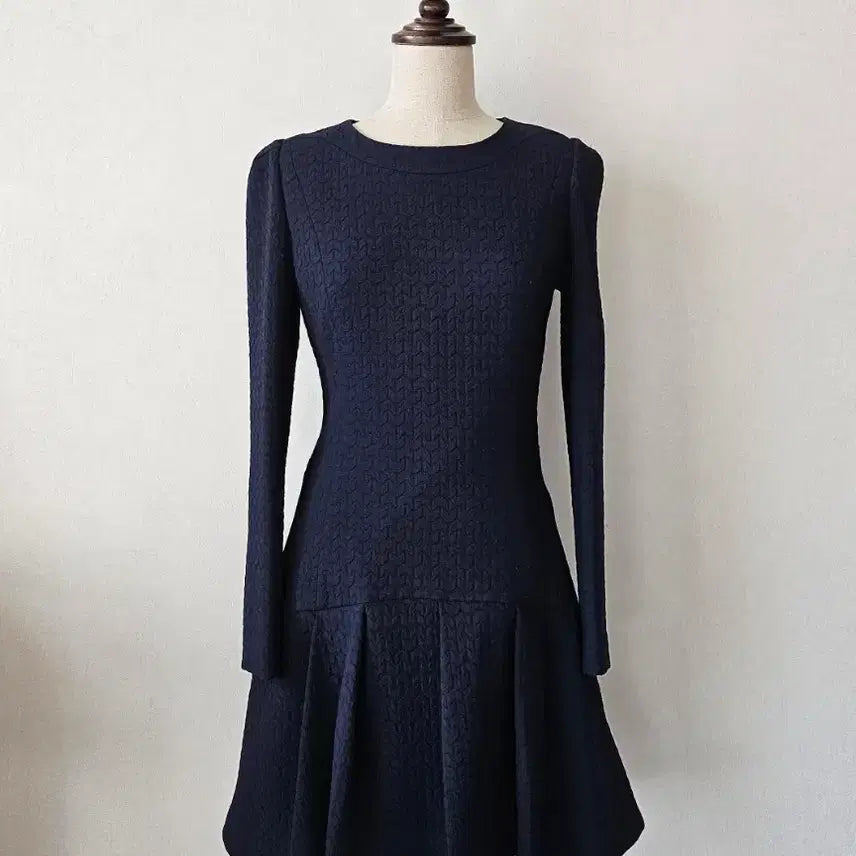 [BUNJANG] JJ JIGOTT Vintage Navy Jacquard Flare Dress / JJ지고트 프리미엄 빈티지 네이비 자카드 플레어 원피스 (44~날씬55)