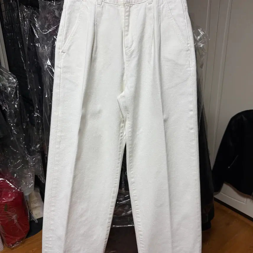 [BUNJANG] In-Laws Florence Washed Two-Tuck Comfort Wide Pants (Off-White, 28) / 인로우스 - 피렌체 워싱 투턱 컴폴트 와이드 (오프화이트/28)