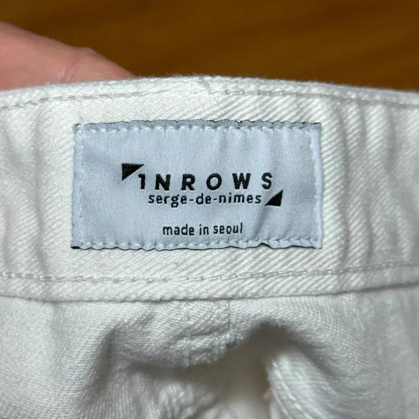 [BUNJANG] In-Laws Florence Washed Two-Tuck Comfort Wide Pants (Off-White, 28) / 인로우스 - 피렌체 워싱 투턱 컴폴트 와이드 (오프화이트/28)