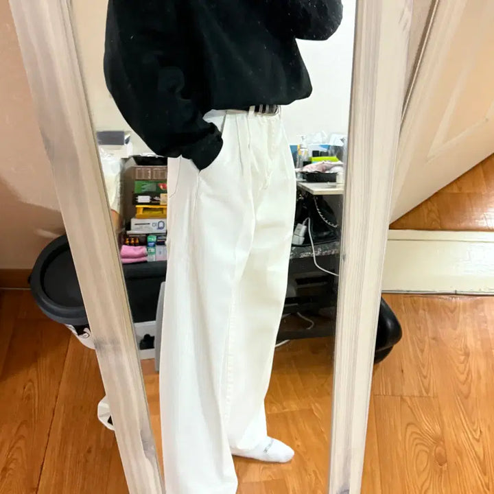 [BUNJANG] In-Laws Florence Washed Two-Tuck Comfort Wide Pants (Off-White, 28) / 인로우스 - 피렌체 워싱 투턱 컴폴트 와이드 (오프화이트/28)