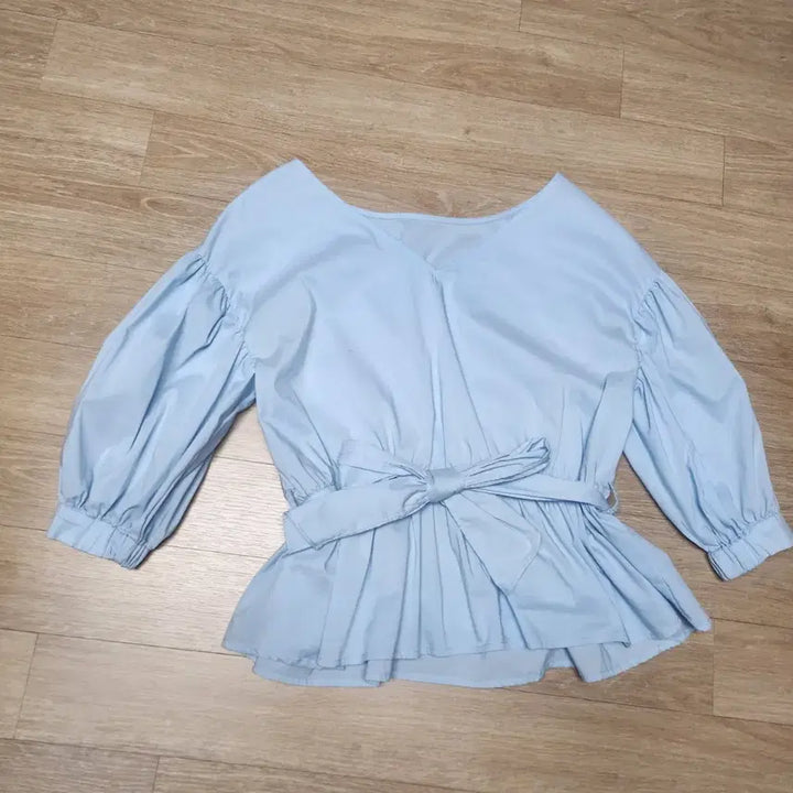 [SOLD OUT] 하늘색 블라우스
