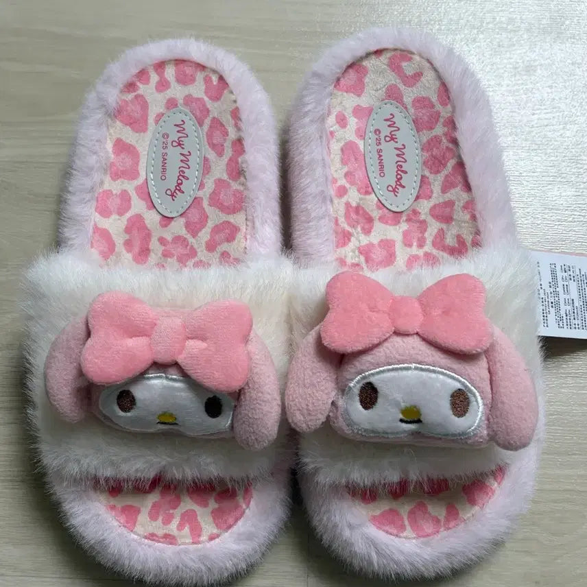 [BUNJANG] Sanrio My Melody Winter Fur Slippers / 산리오 마이멜로디 겨울  털 슬리퍼 핑크 새상품 240~250