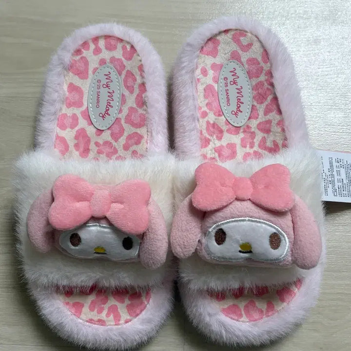 [BUNJANG] Sanrio My Melody Winter Fur Slippers / 산리오 마이멜로디 겨울  털 슬리퍼 핑크 새상품 240~250