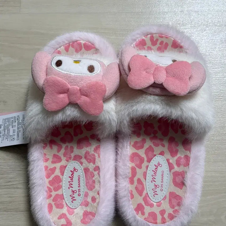 [BUNJANG] Sanrio My Melody Winter Fur Slippers / 산리오 마이멜로디 겨울  털 슬리퍼 핑크 새상품 240~250