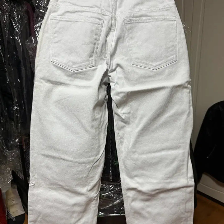 [BUNJANG] Make It Two Fatigue Wide White Jeans / 메이킷투 - 퍼티그 와이드 화이트 진 (찐화이트/S)