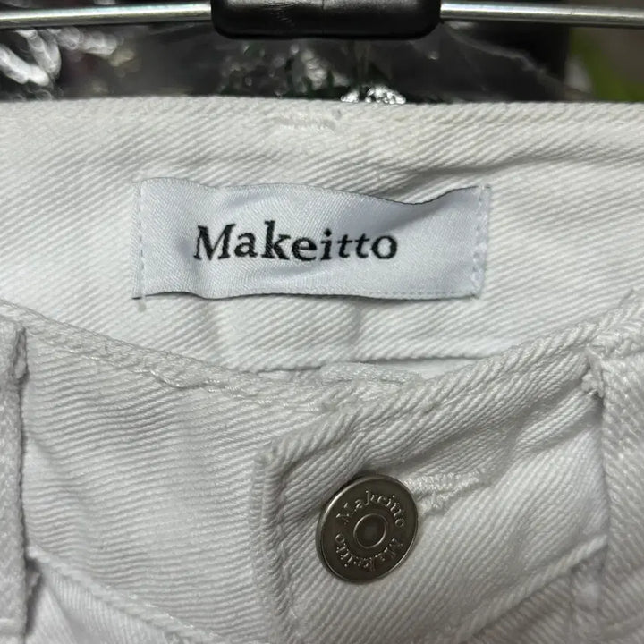 [BUNJANG] Make It Two Fatigue Wide White Jeans / 메이킷투 - 퍼티그 와이드 화이트 진 (찐화이트/S)
