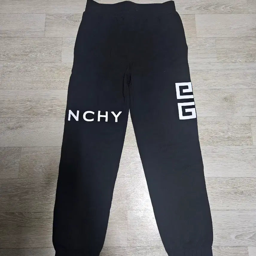 [BUNJANG] Givenchy Jogger Training Pants (L) / 지방시 트레이닝 바지