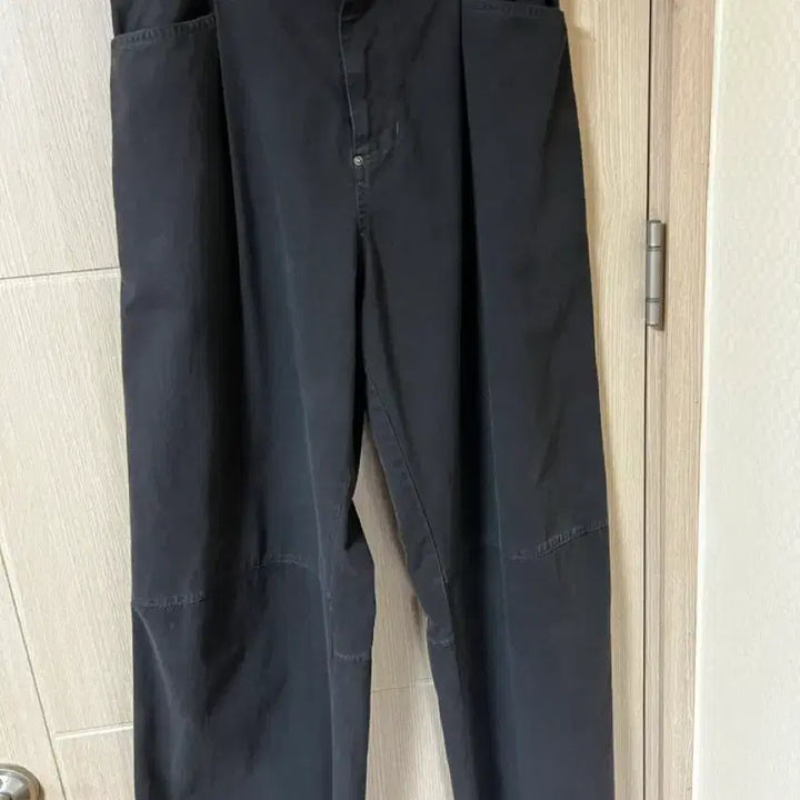 [BUNJANG] Polytelu 1011 Goshima Pants Charcoal / [4] 폴리테루 1011 고시마 팬츠 리벳 플라워 빈티지 차콜
