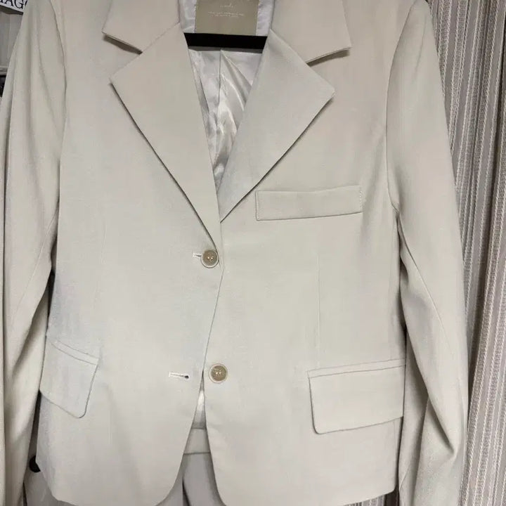 [BUNJANG] Moren Semi-Crop Tailored Jacket Cream / 새상품) 급처 모어렌 자켓 세미크롭 자켓 테일러드 자켓 크림