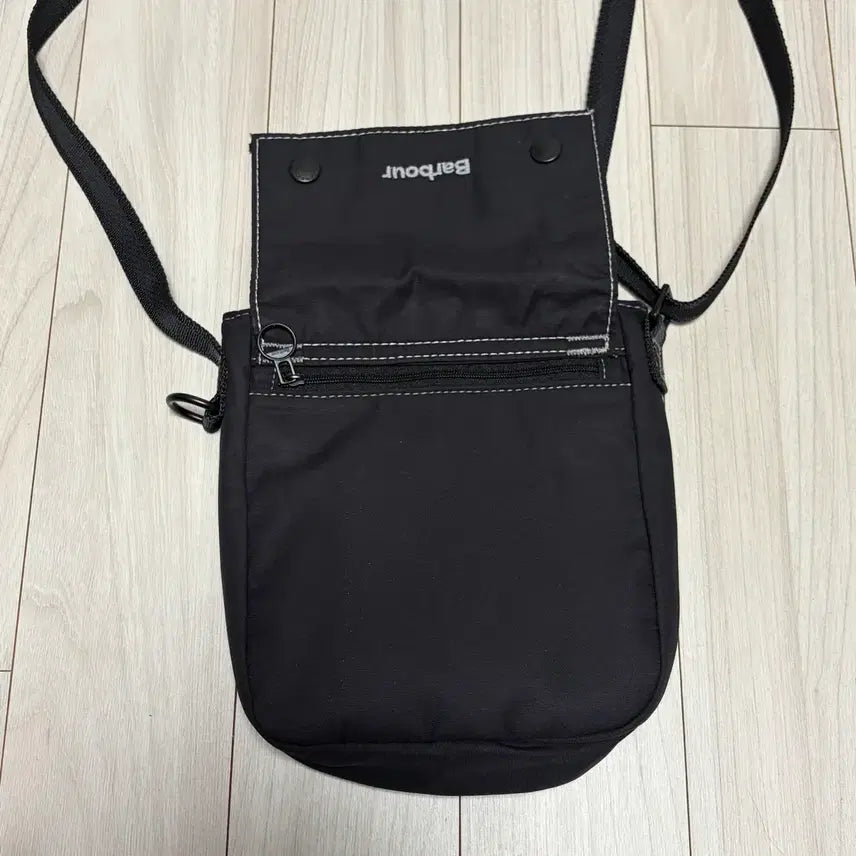 [BUNJANG] Barbour x And Wander Shoulder Pouch / 바버 x 앤드원더 숄더 파우치