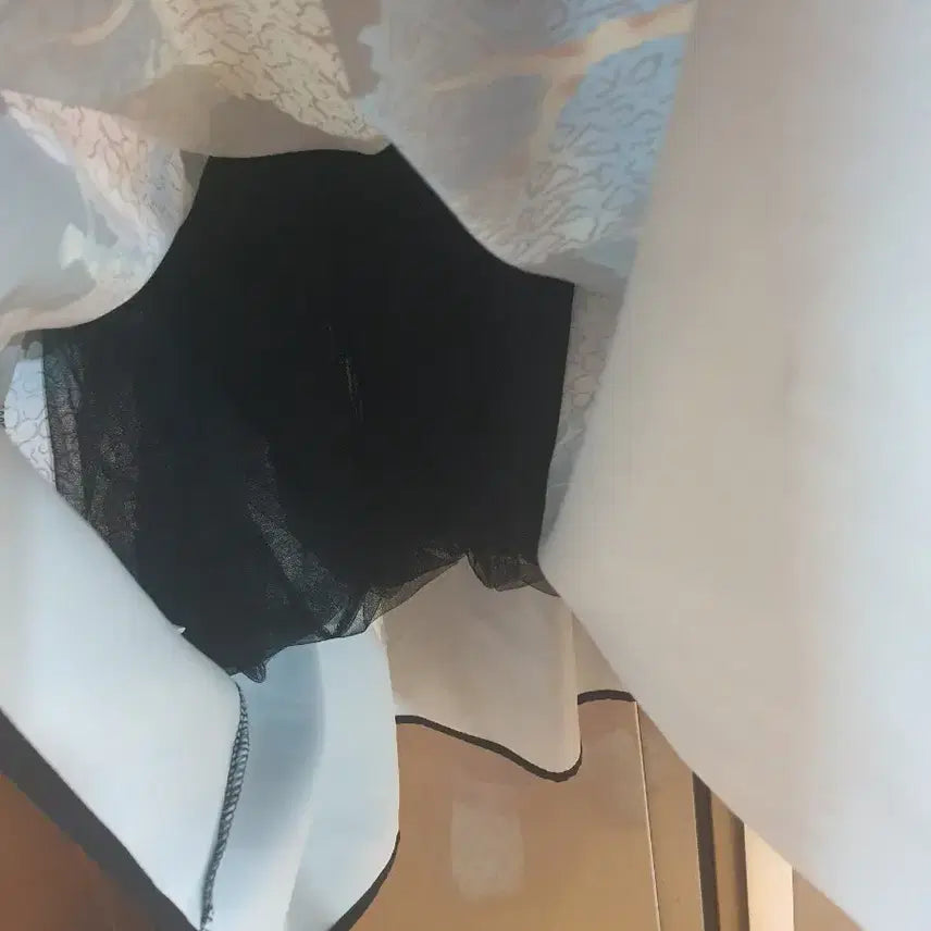 [BUNJANG] Floral Pattern Black Long Skirt / 플라워 패턴 블랙 롱 스커트55~66