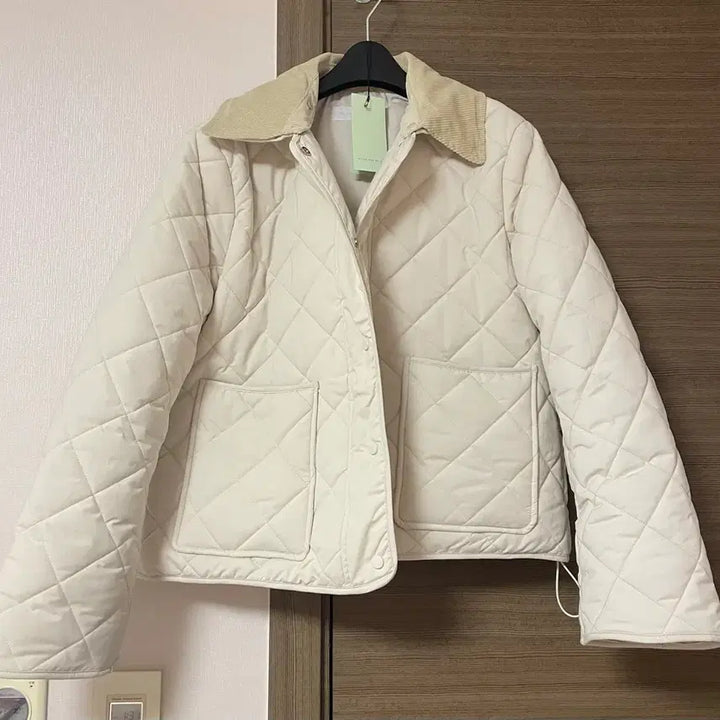 [BUNJANG] Olive Des Olive Corduroy Quilted Padding Jumper / 올리브데올리브 코듀로이 카라배색 다이아 퀼팅 패딩점퍼