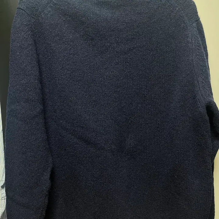 [BUNJANG] William Lockey V-Neck Knit Sweater Navy / [42] 윌리엄로키 브이넥 니트 네이비