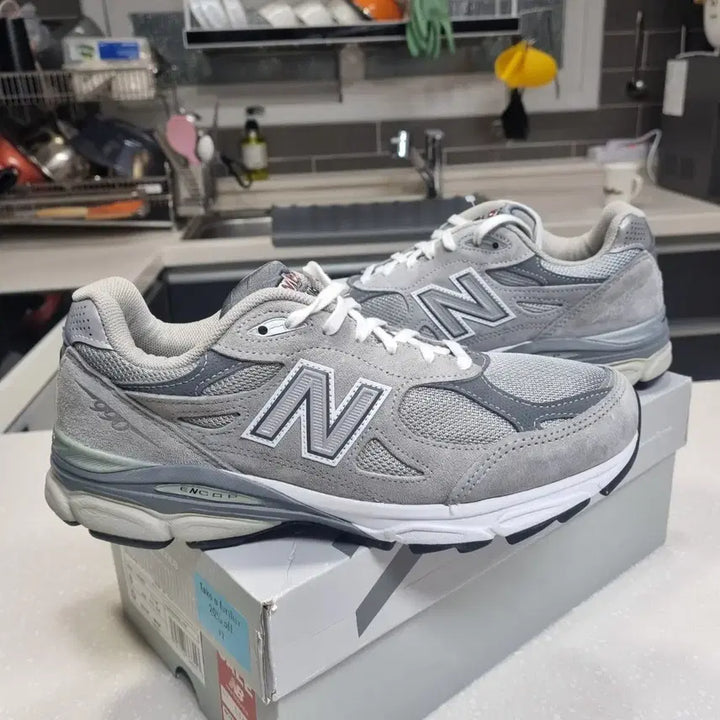 [BUNJANG] New Balance 990v3 Gray Sneakers / 뉴발란스 990v3 그레이 [260]