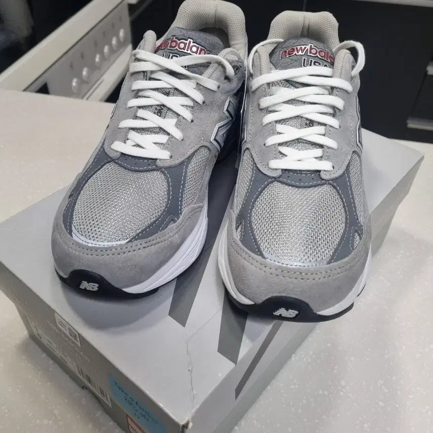 [BUNJANG] New Balance 990v3 Gray Sneakers / 뉴발란스 990v3 그레이 [260]