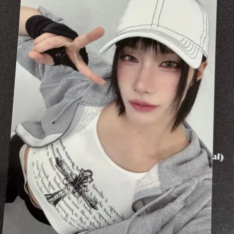 [BUNJANG] XLOV Louis POB Photocard / 엑스러브 (XLOV) 루이 미공포 포카