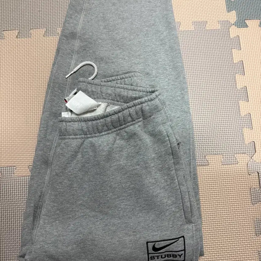 [SOLD OUT] 나투시 박서준 버전 맨투맨 M사이즈 바지 S사이즈 세트