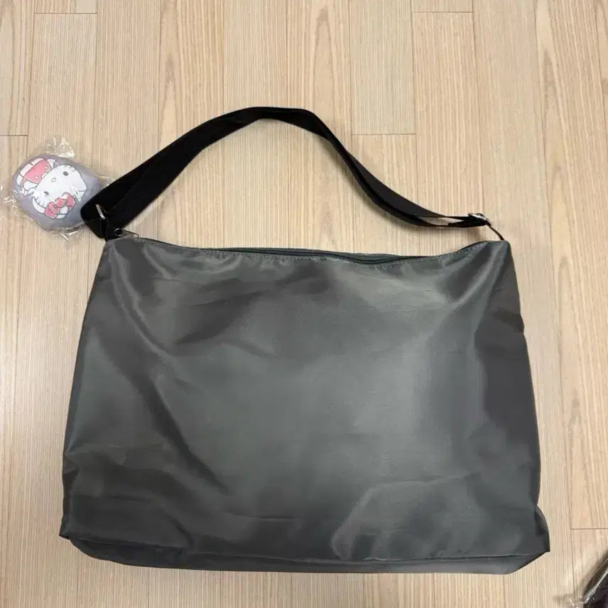 [BUNJANG] Sanrio Hello Kitty Limited Edition Bag Set / 산리오 헬로키티 한정판 가방세트