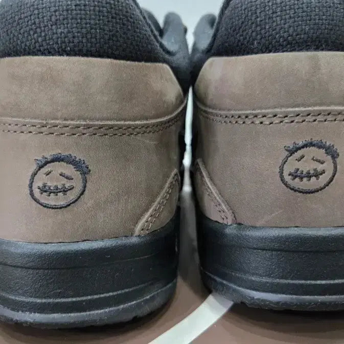 [SOLD OUT] 조던 x 트래비스 스캇 점프맨 블랙 다크모카 270사이즈