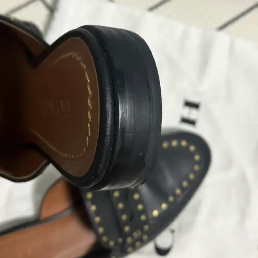 [SOLD OUT] 코치 스터드 블로퍼 블랙 250